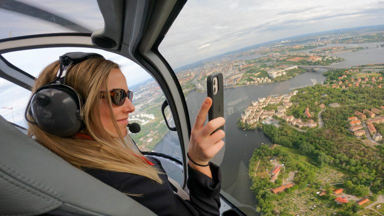 1 Alleinreisender in Stockholm macht ein Foto